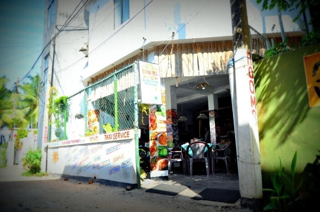 Отель Marshal Beach Guest House 1*