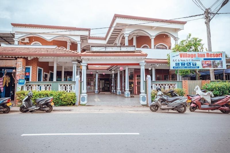 Отель Village Inn Resort 3*