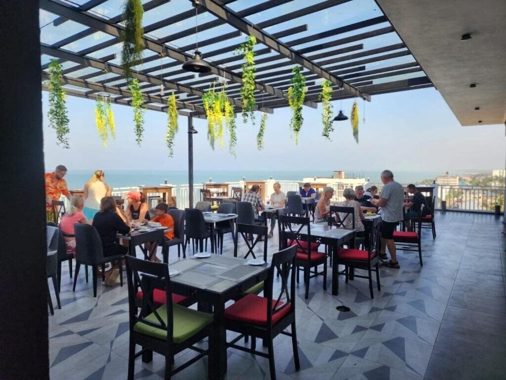 Отель Ruvisha Beach Hotel 4*