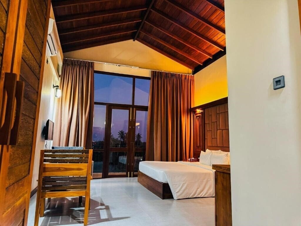Фото Leisureo Hotel & SPA Negombo 4*