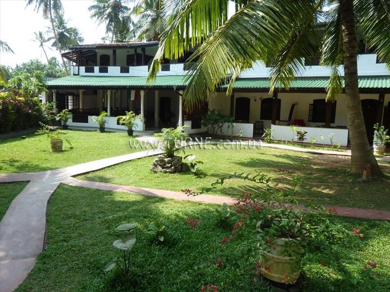 Отель Sea Breeze Unawatuna 2*