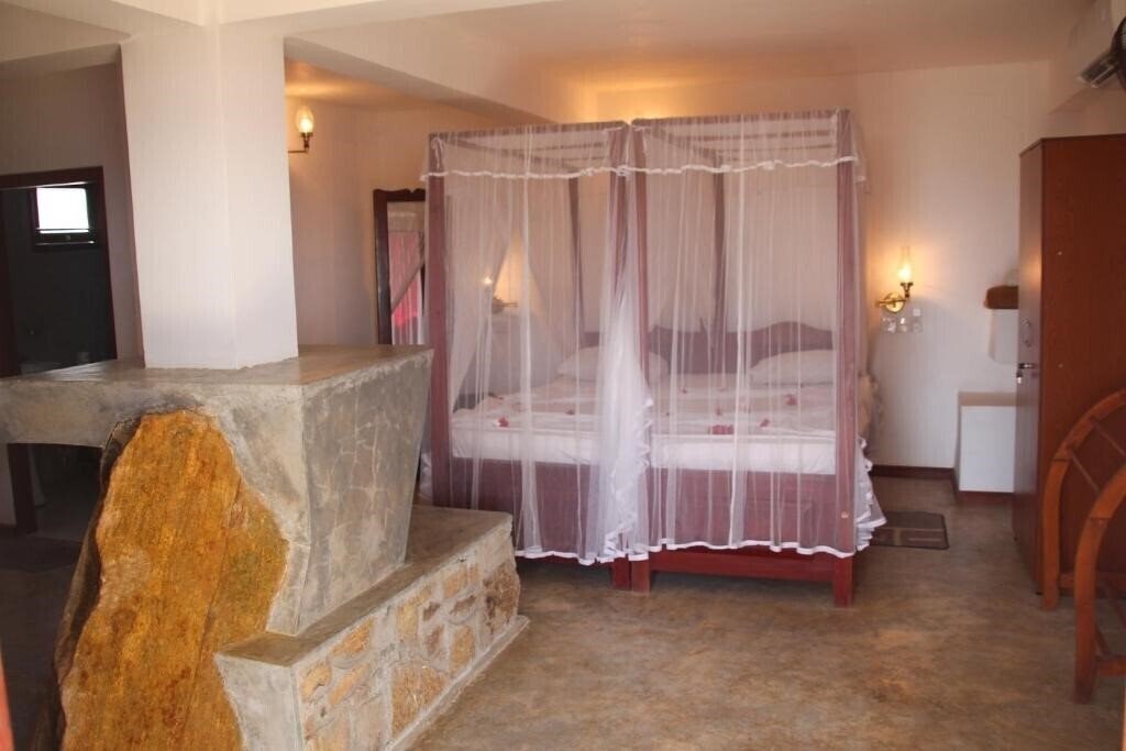 Картинка Shanthi Beach Resort 2*