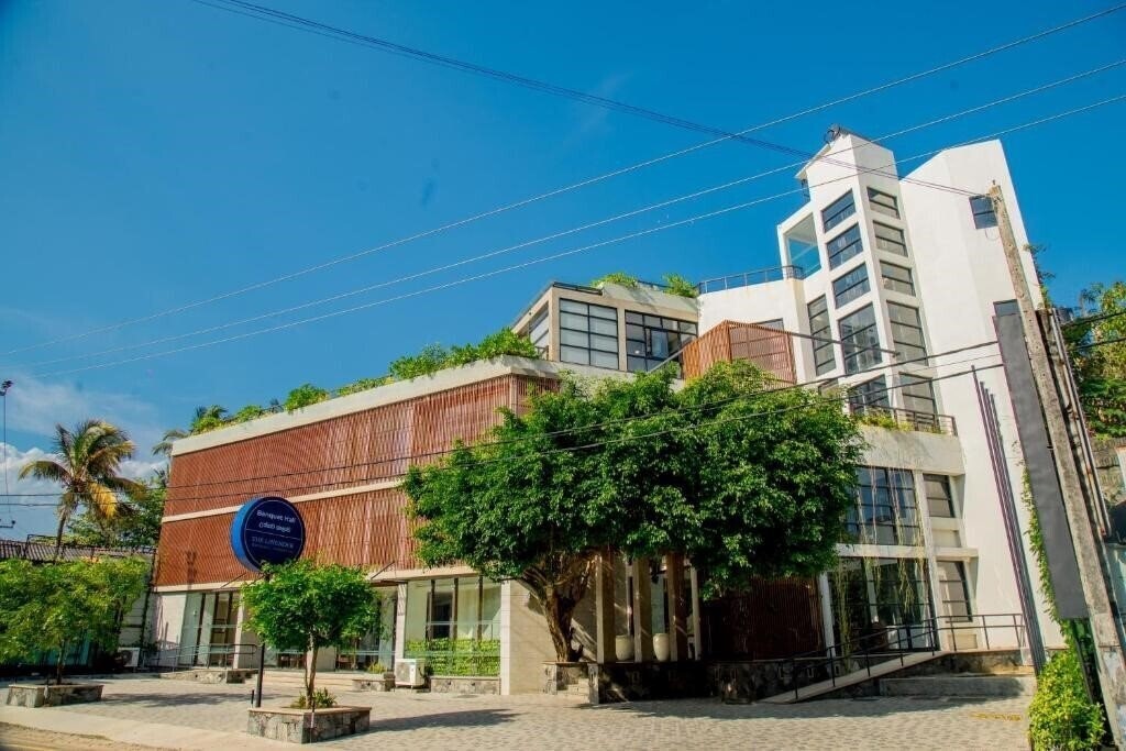 Отель Lavendish Beach Resort 2*