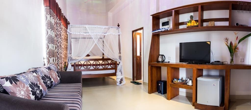 Фотография The Waves 2*