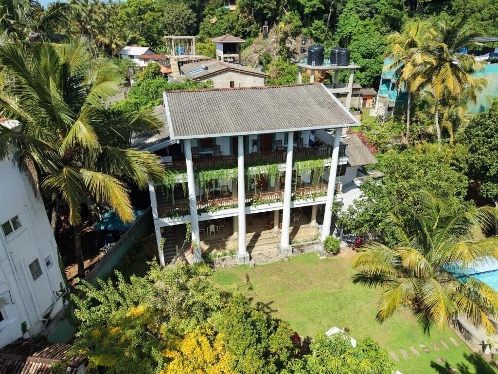 Фотография Hiding Relaxation Rest Guest House 3*