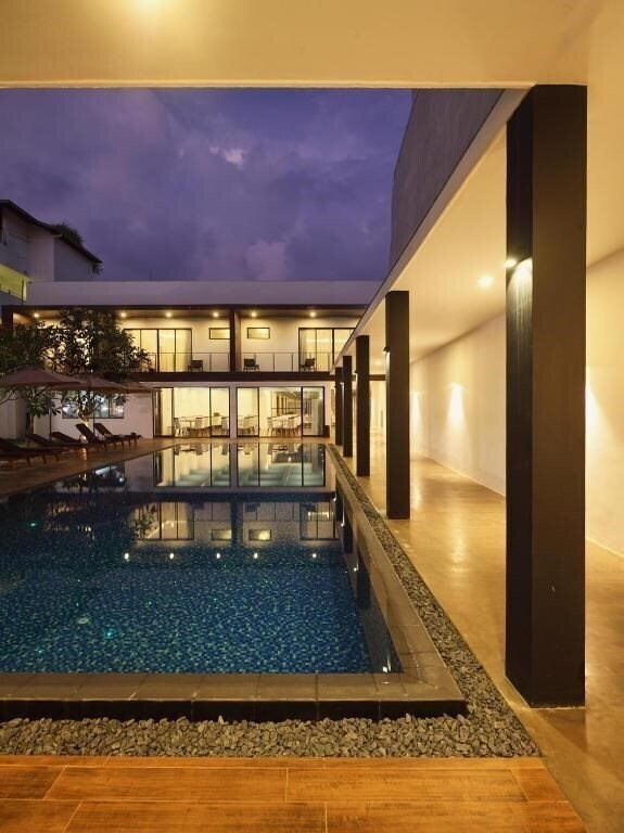 Отель Serendiva Beach Hotel 4*