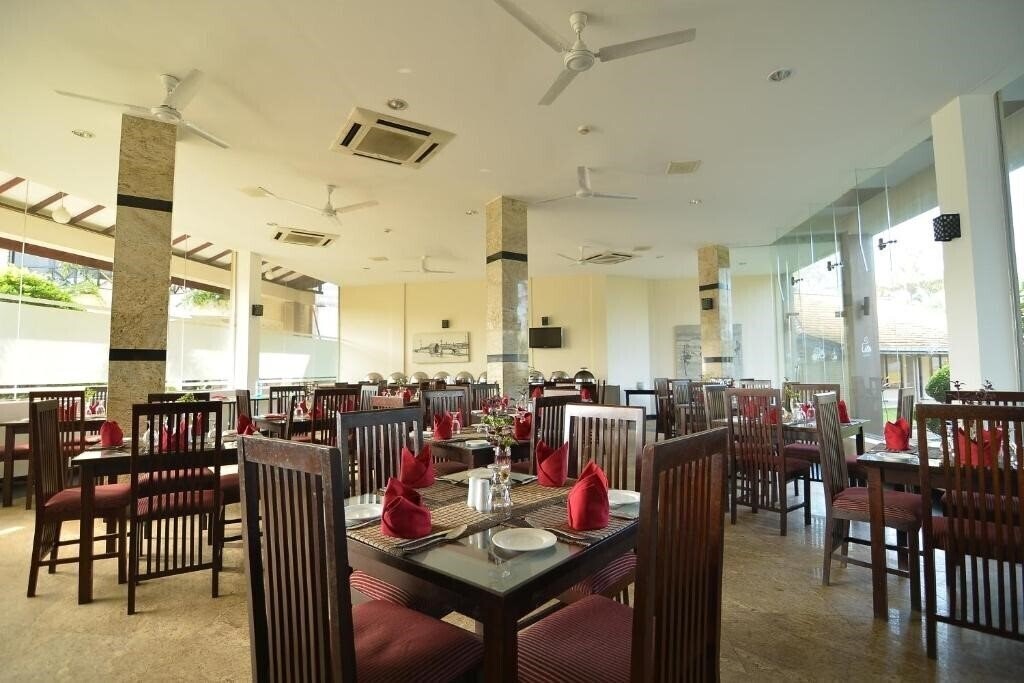 Картинка Laya Beach 3*