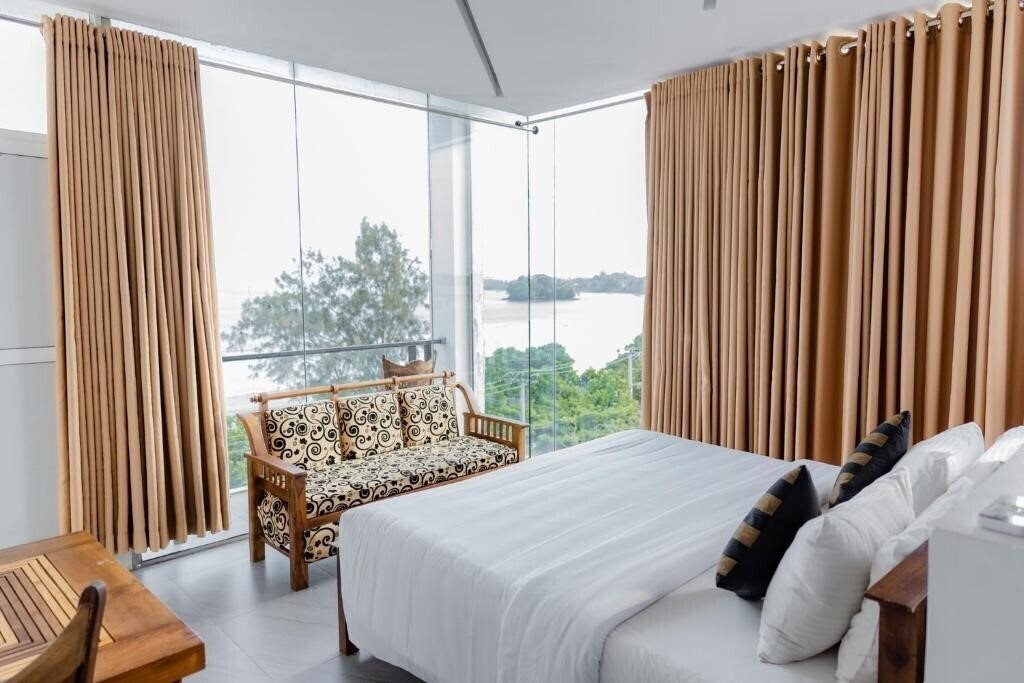 Фото Centhara Beach Weligama 3*