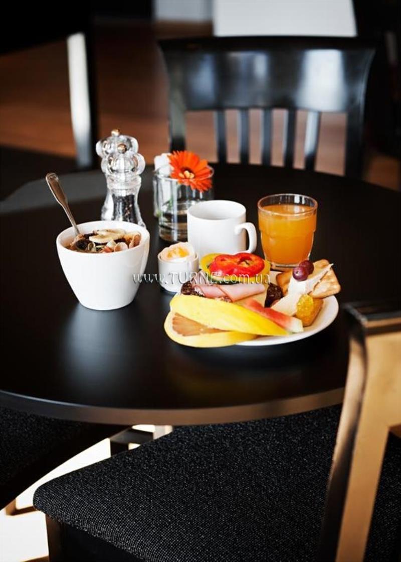 Отель Scandic Hotel Taby 3*