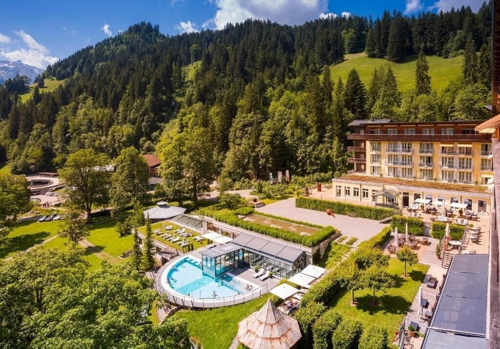 Отель Lenkerhof Gourmet SPA Resort Lenk 5*