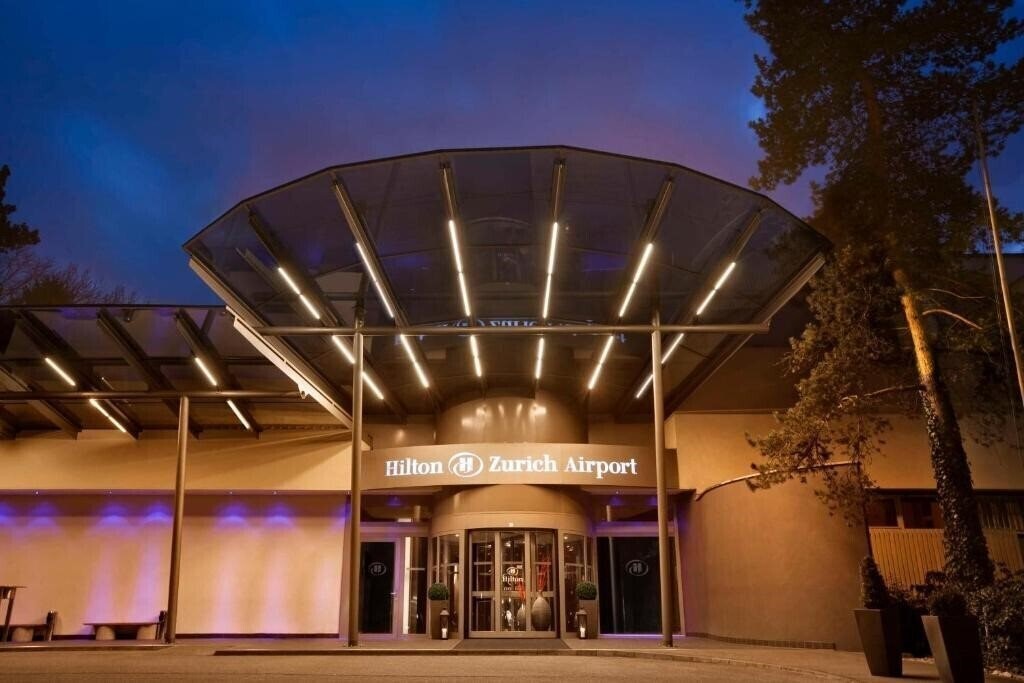 Отель Hilton Zurich Airport 3*