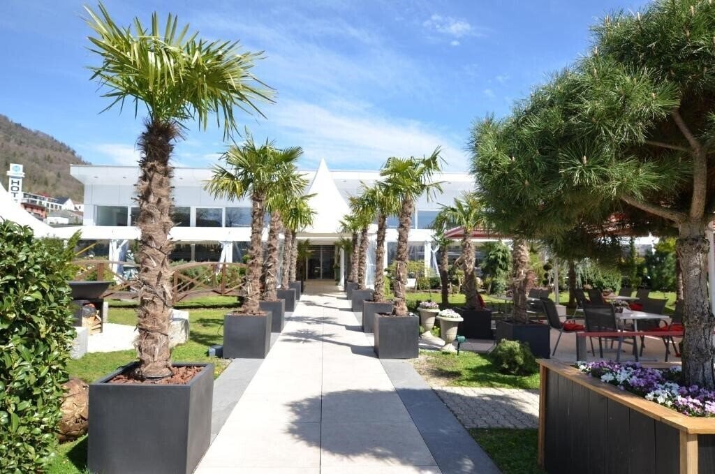 Отель Comfort Hotel Egerkingen 3*