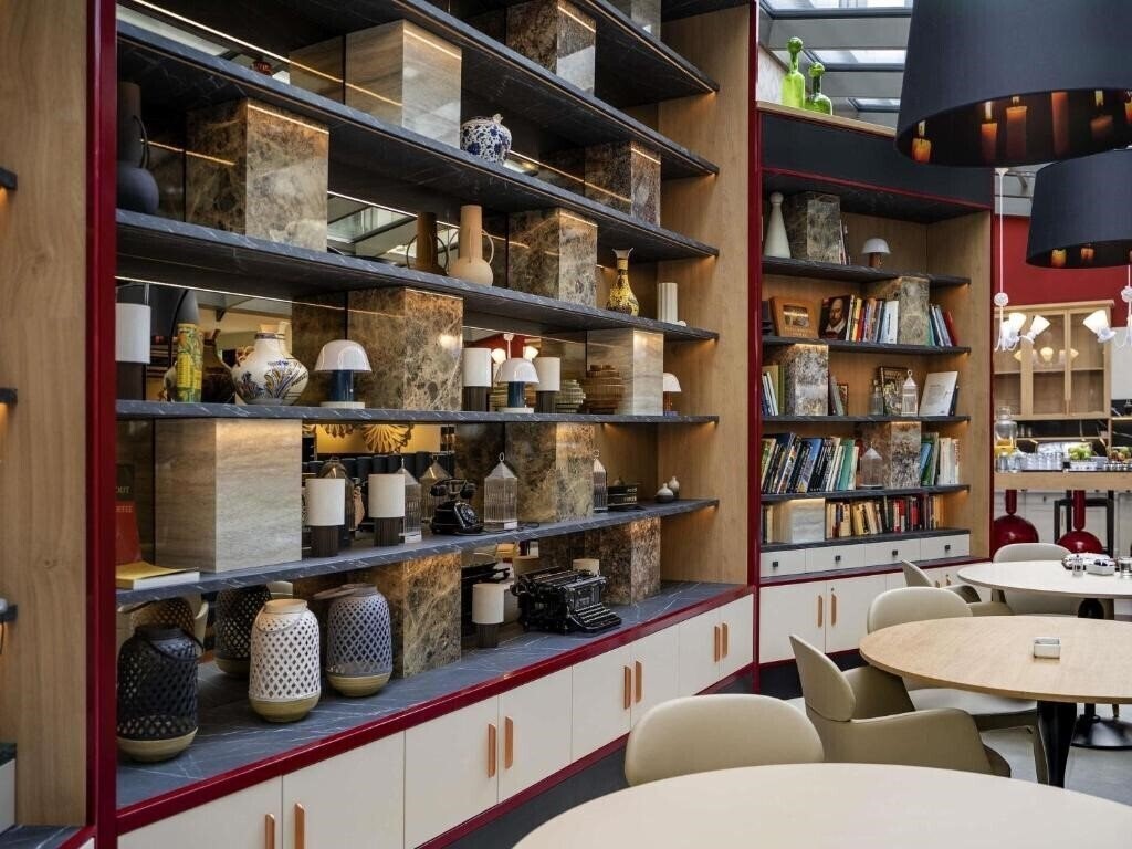 Отель Aparthotel Adagio Zurich City Center 4*