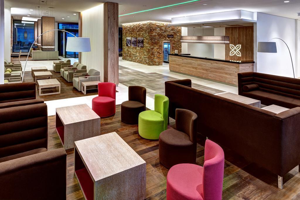 Отель Hilton Garden Inn Davos 4*