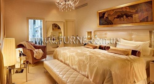 Отель Grand Hotel Kempinski 5*