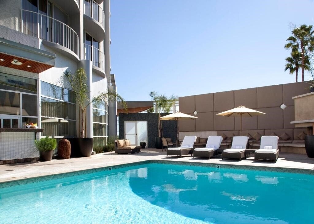 Картинка Angeleno 3*