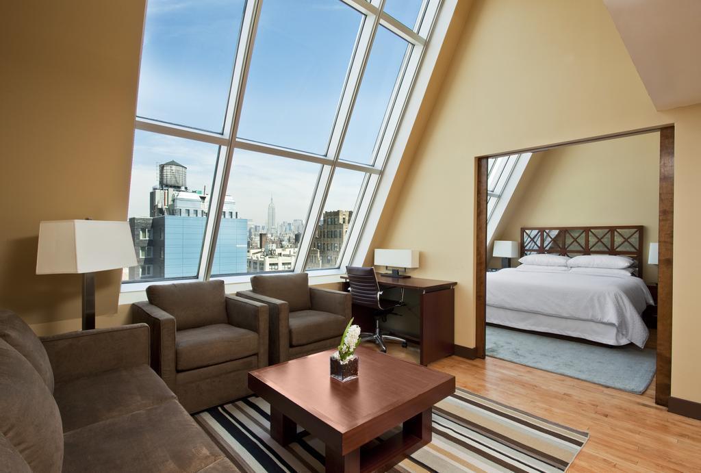 Отель Four Points By Sheraton Manhattan Soho Village 3*