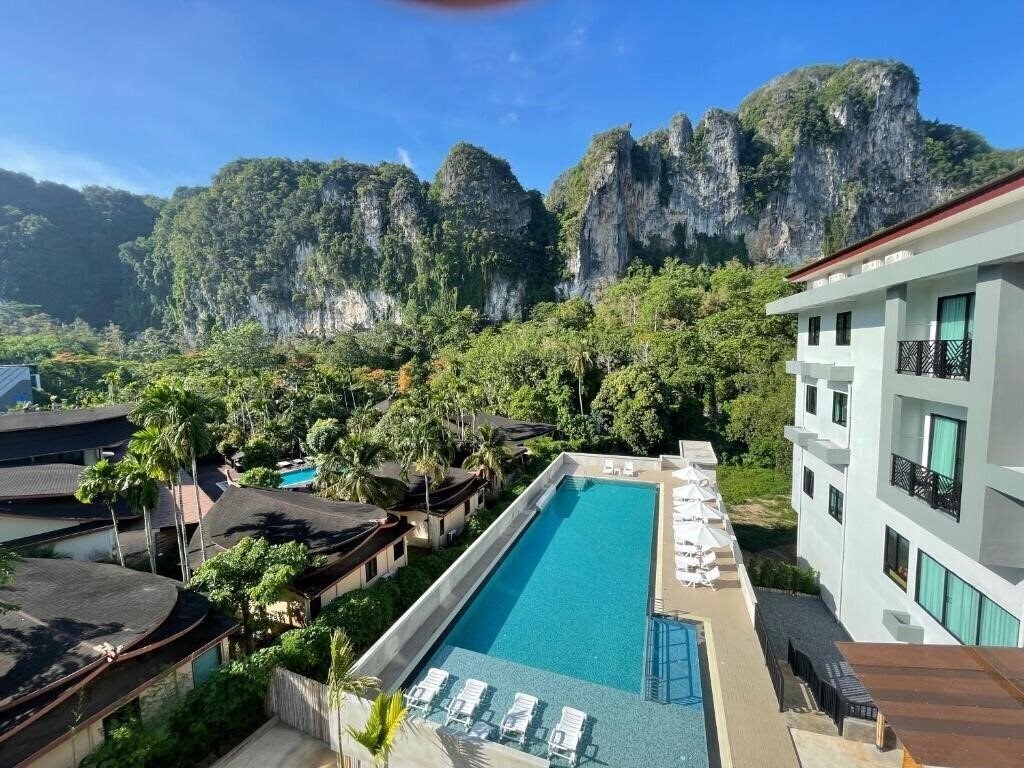 Отель Keereen Resort Ao Nang 4*