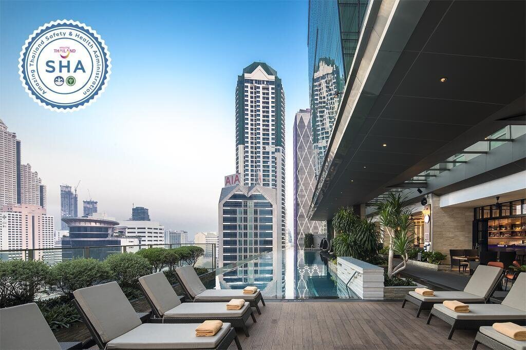 Отель Eastin Grand Hotel Sathorn 5*