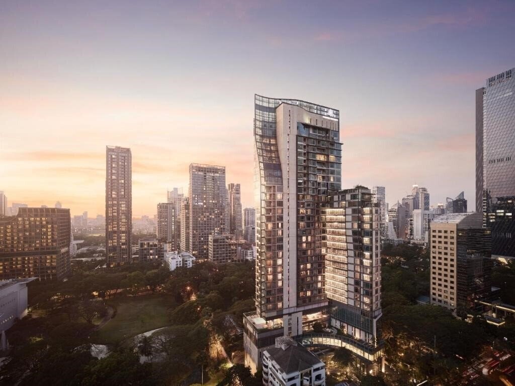 Отель Oriental Residence Bangkok 5*