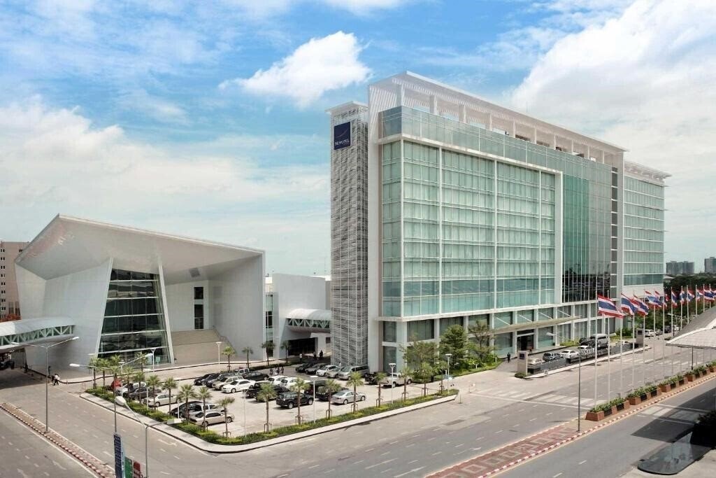 Отель Novotel Bangkok Impact 4*