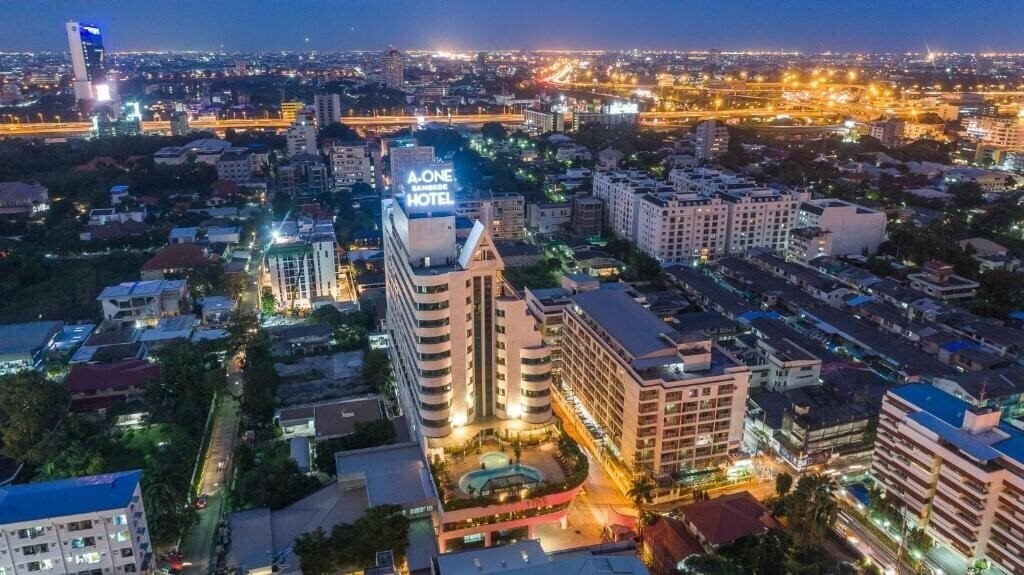 Отель A-One Bangkok Hotel 4*