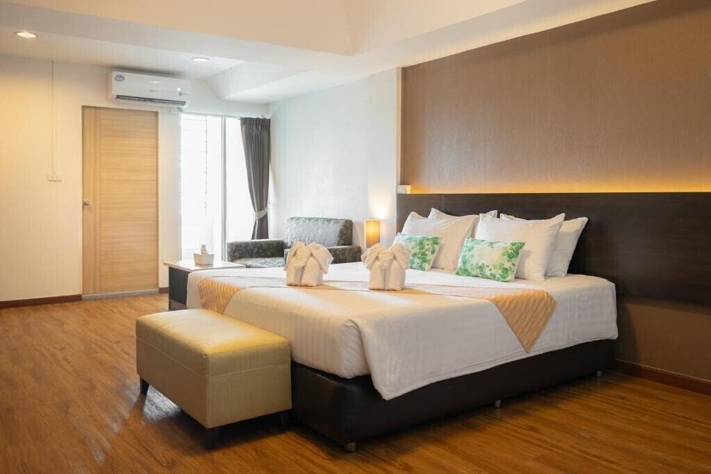 Отель Golden Jade Suvarnabhumi Hotel 3*