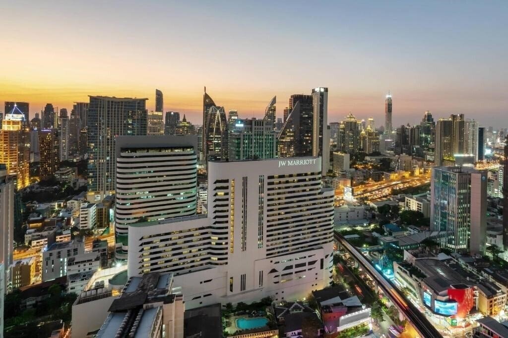 Отель JW Marriott Hotel Bangkok 5*