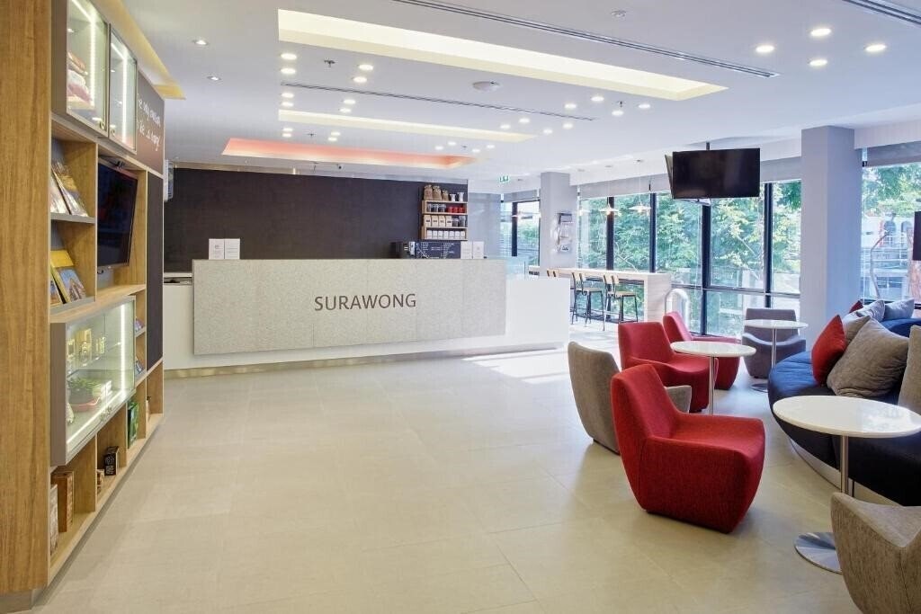 Отель Red Planet Surawong 3*