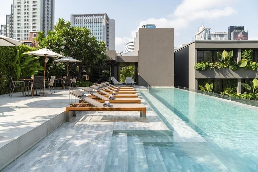 Отель Ad Lib Bangkok 3*