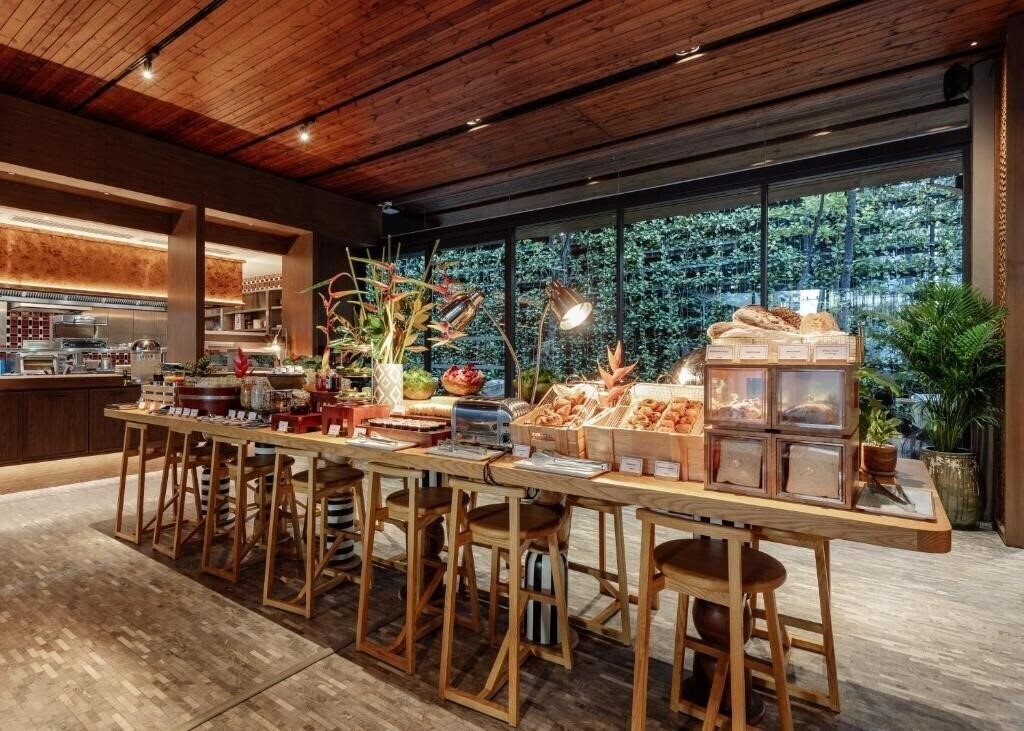 Картинка Ad Lib Bangkok 3*