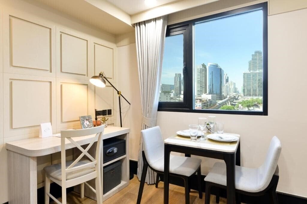 Отель Astera Sathorn 3*