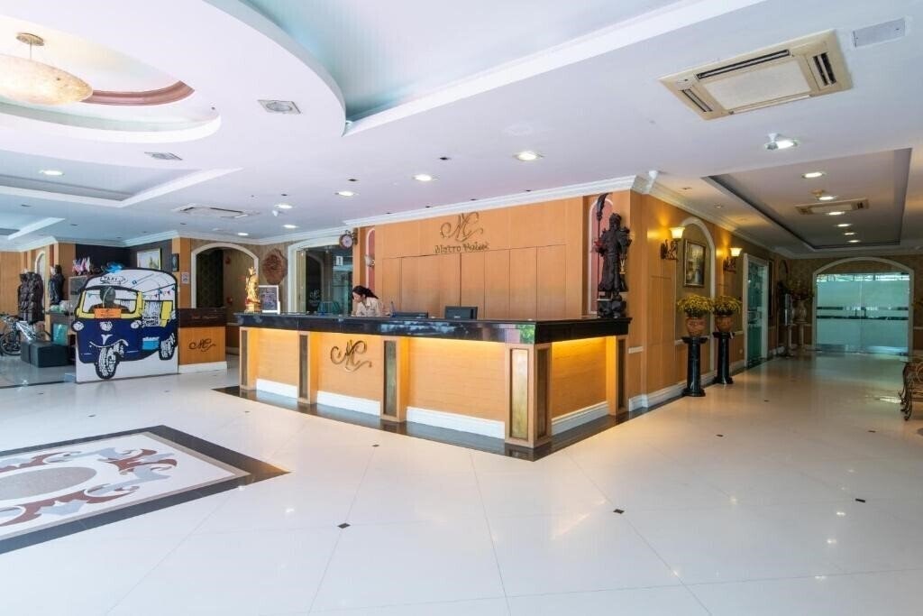 Изображение Metro Point Bangkok 3*