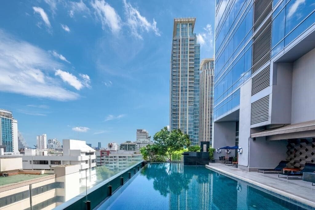 Фотография Novotel Bangkok Ploenchit Sukhumvit 4*