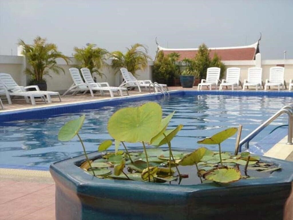 Картинка Rambuttri Village Inn & Plaza 2*