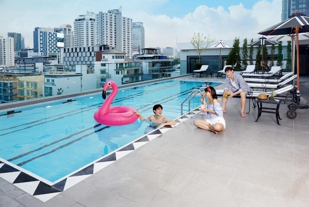 Отель Vince Hotel Pratunam 4*