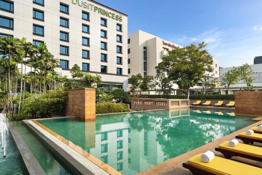 Отель Dusit Princess Srinakarin 4*