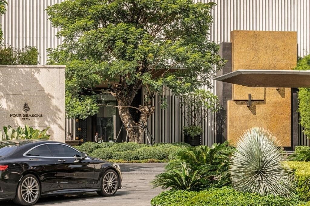 Фото Four Seasons Hotel Bangkok at Chao Phraya River 5*