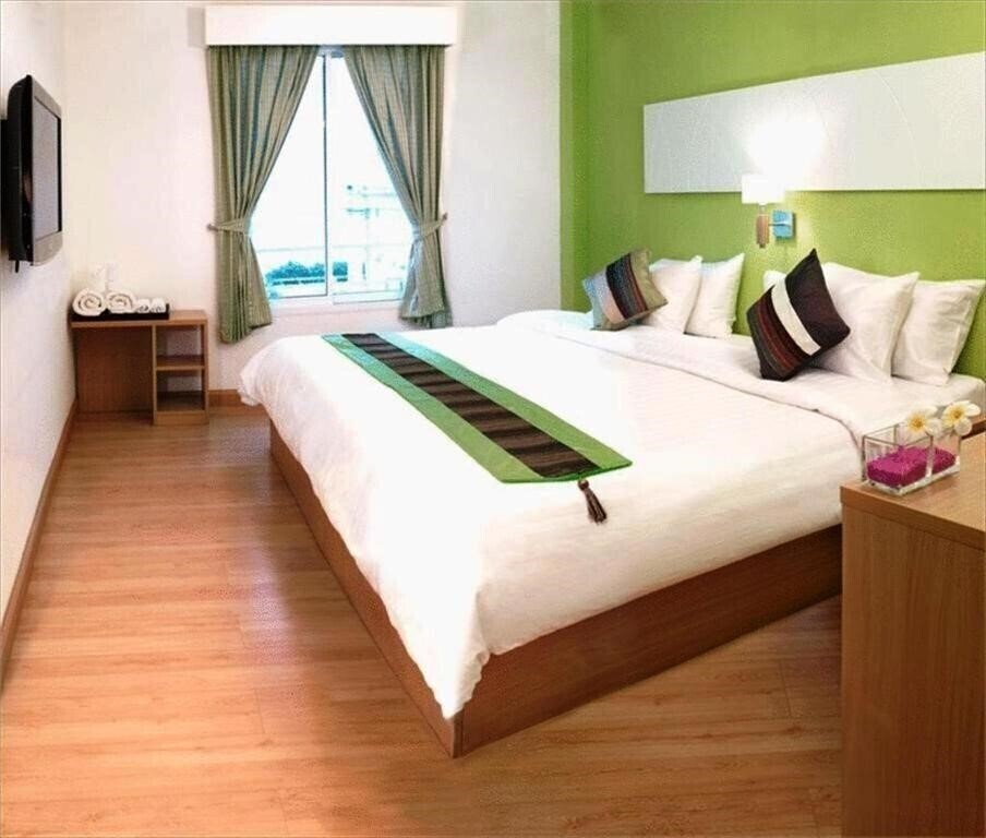 Отель Nantra de Comfort 3*