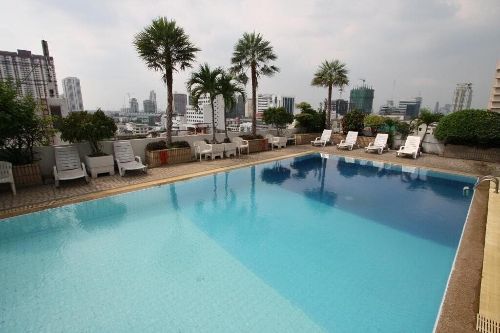 Фотография Baiyoke Suite Hotel 3*