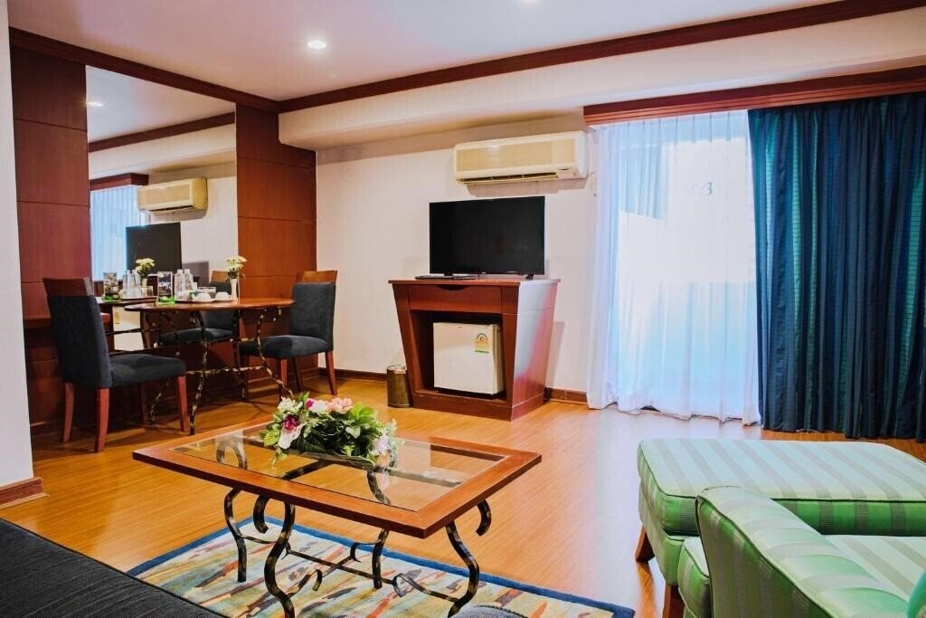 Картинка Baiyoke Suite Hotel 3*