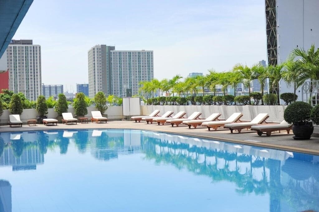 Фотография Golden Tulip Sovereign 5*