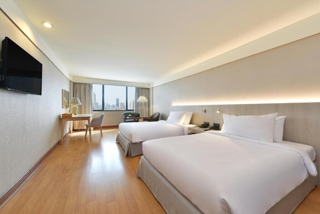 Отель The Twin Towers 4*