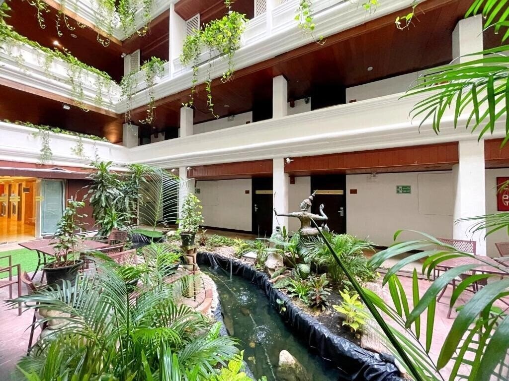 Картинка Arawana Regency Park Sukhumvit (ex. Aspira Grand Regency Sukhumvit 22) 4*