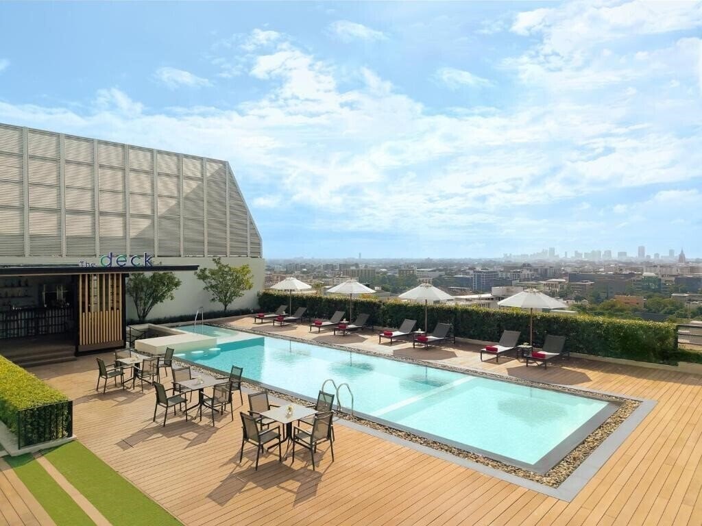 Отель Avani Sukhumvit Bangkok 5*