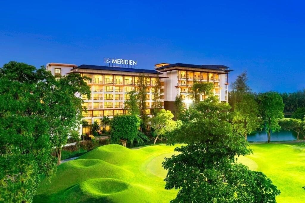 Отель Le Meridien Suvarnabhumi Bangkok Golf Resort & Spa 5*