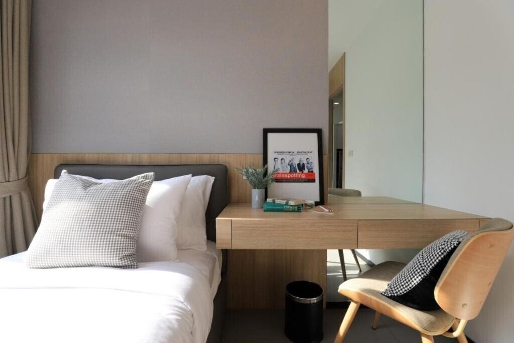 Отель Alix Bangkok Hotel 4*