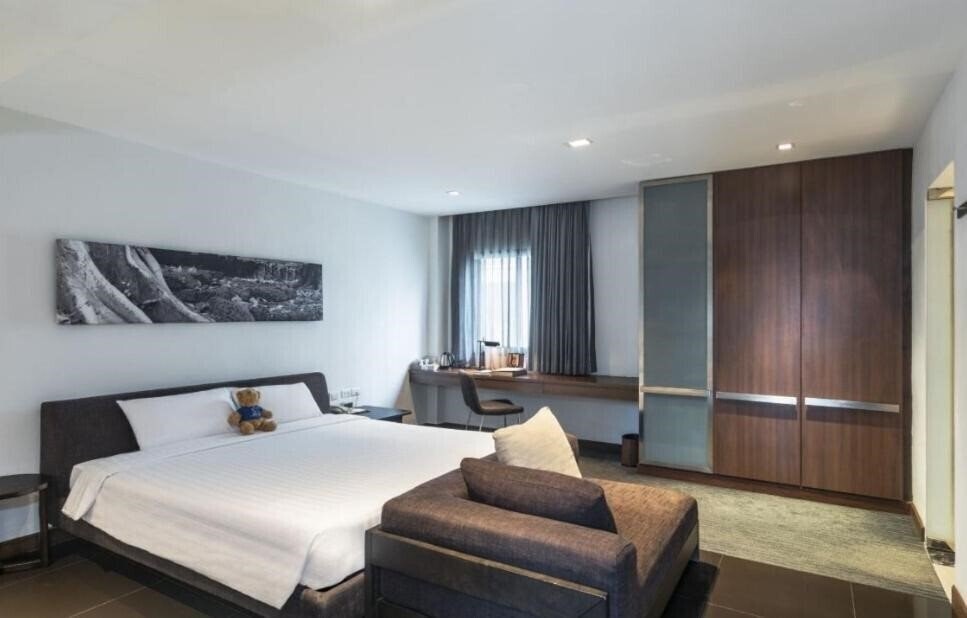 Отель S33 Compact Sukhumvit Hotel 3*