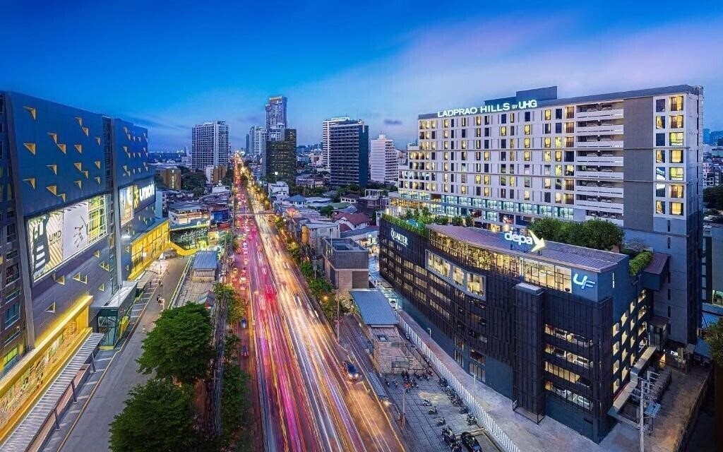 Отель The Quarter Ladprao Hotel 3*