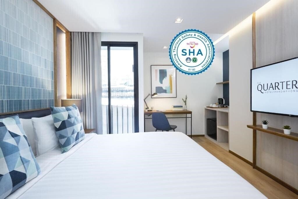 Отель The Quarter Phromphong 4*
